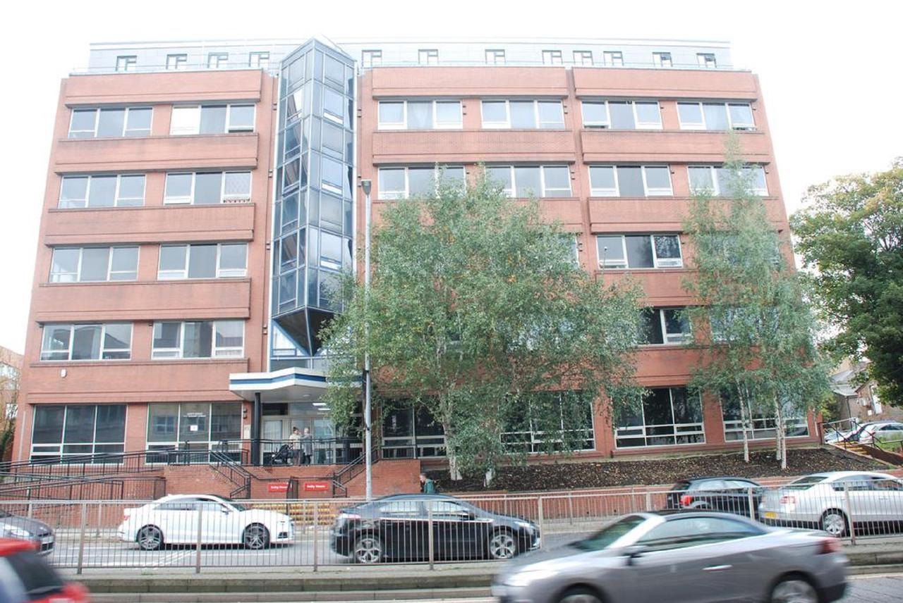 Unity House Serviced Apartments Лутон Экстерьер фото